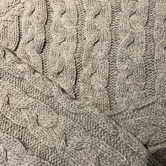 Peregrine 100% Pure New Wool Grey Cable Crewneck Sweater - Picture 3 of 11